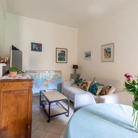 Hébergement de vacances Pépin Le Bref Cour Privée Wifi Proche Arènes