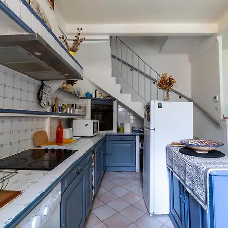 Pepin Le Bref Cour Privee Wifi Proche Arenes