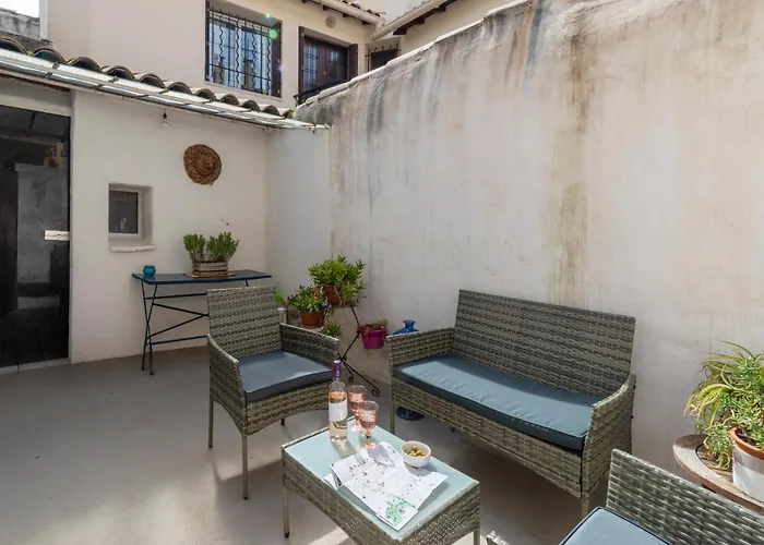 Patio Prive Au Coeur De Nimes Clim Arenes A Pied Prázdninový dům Nîmes